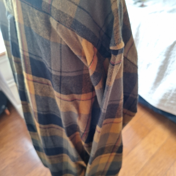 RED HEAD MENS FLANNEL - Picture 8 of 16